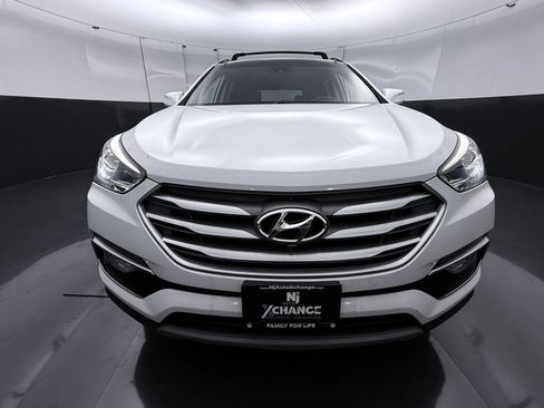 Used 2018 Hyundai Santa Fe Sport w/ 2.0T Ultimate Tech Package 05 AWD/4WD image 2