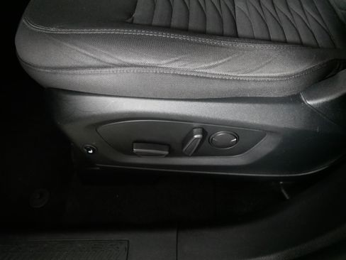Used 2020 Ford Explorer XLT AWD/4WD image 20