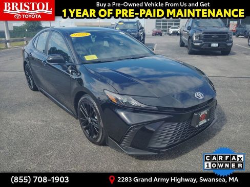 Used 2025 Toyota Camry SE FWD image 1