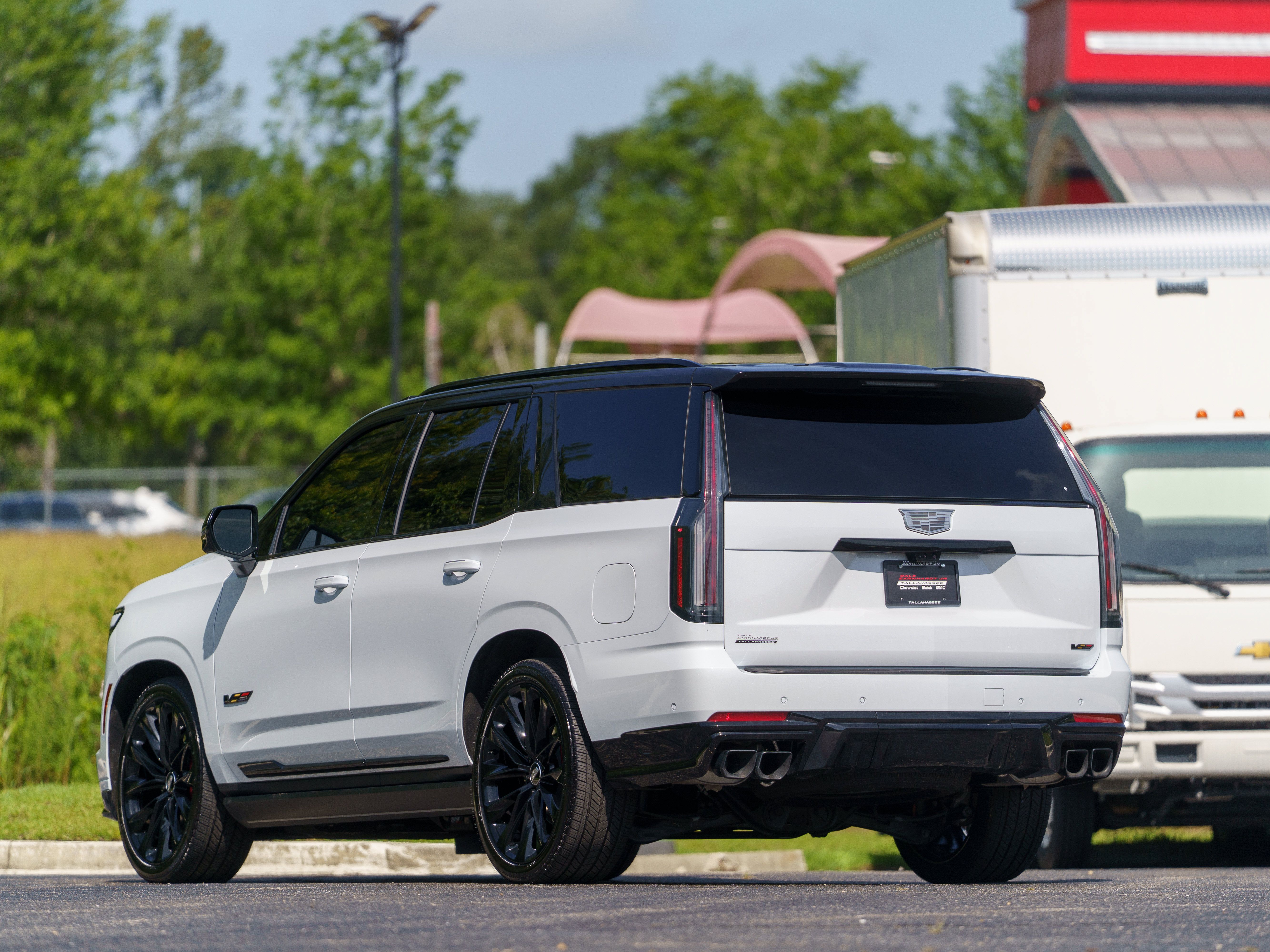 Used 2026 Cadillac Escalade V w/ LPO, ONYX Package AWD/4WD image 3
