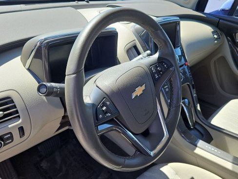 Used 2015 Chevrolet Volt FWD image 11