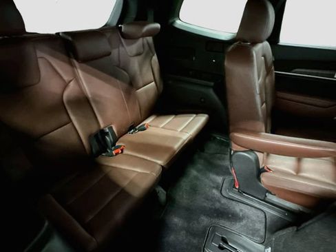 Used 2024 Kia Telluride EX w/ EX Captain's Chair Package AWD/4WD image 29