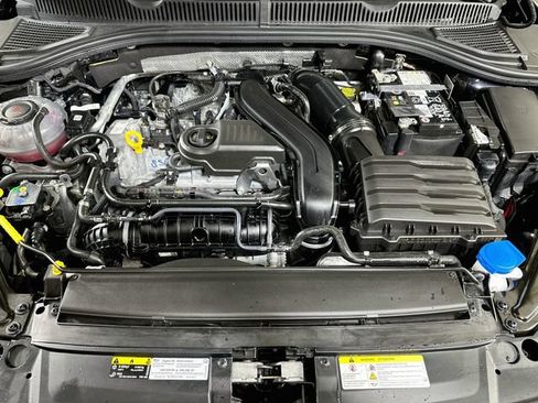 Certified 2025 Volkswagen Jetta S FWD image 28