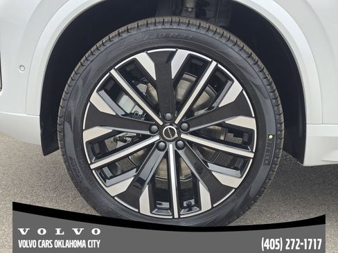 New 2026 Volvo XC90 B6 Plus w/ Protection Package Premier image 11