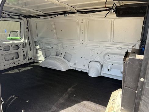 Used 2007 Ford E-250 and Econoline 250 RWD image 14