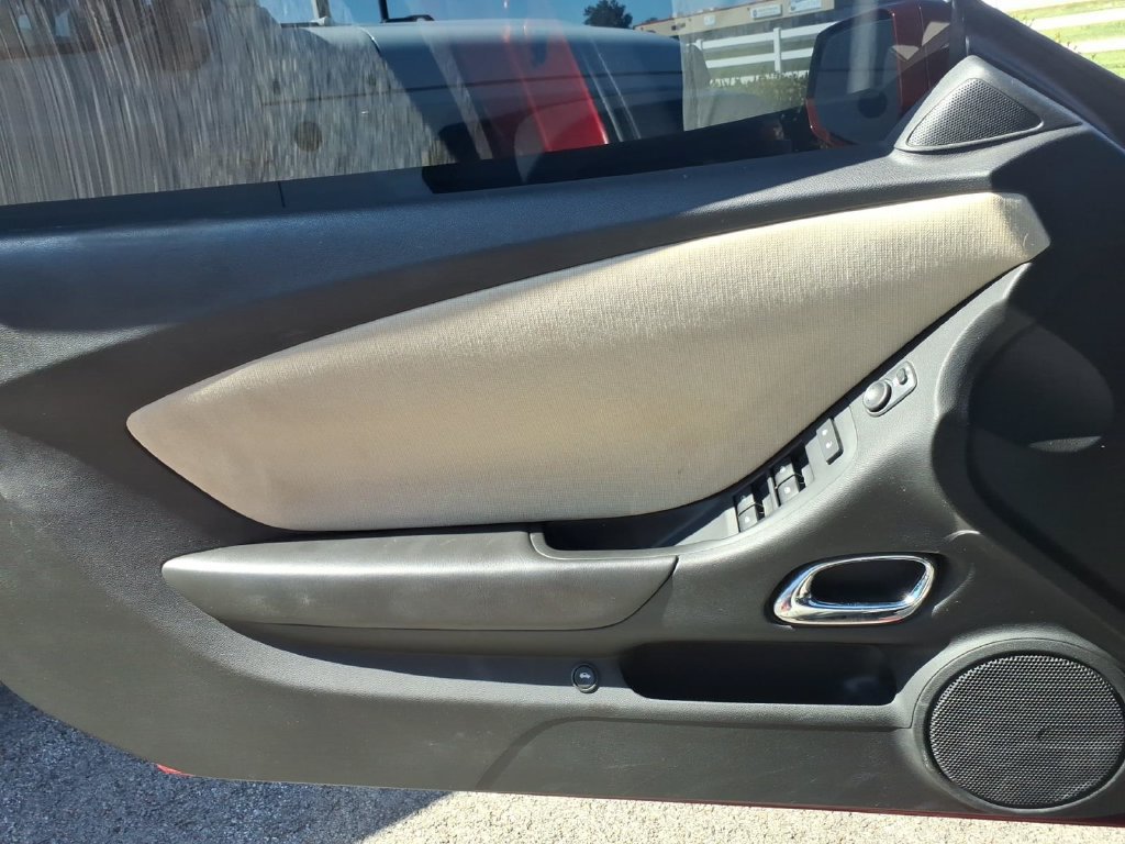 Used 2015 Chevrolet Camaro LT RWD image 15
