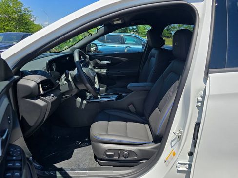 New 2026 Buick Envista Sport Touring w/ Convenience I Package FWD image 22