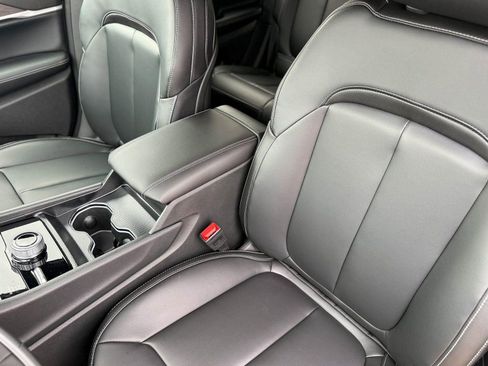 New 2025 Jeep Grand Cherokee Limited image 7