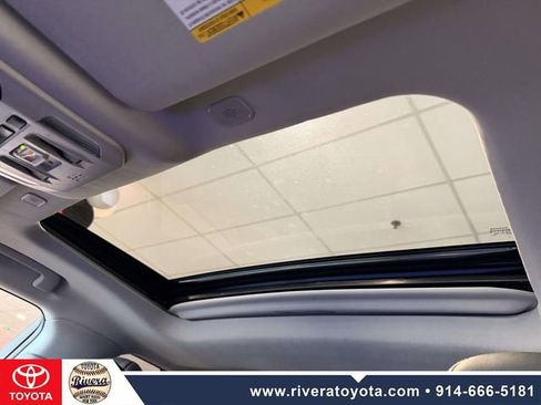 Used 2023 Toyota Highlander Limited image 22