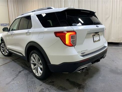 Certified 2023 Ford Explorer Platinum w/ Technology Package image 5