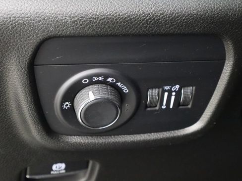 Used 2024 Jeep Grand Cherokee L Laredo AWD/4WD image 23