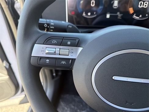 New 2026 Hyundai Tucson SE image 24