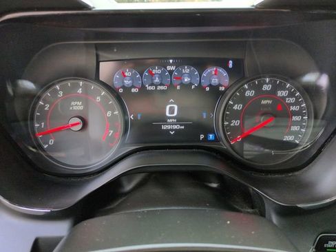 Used 2019 Chevrolet Camaro SS w/ Black Appearance Package image 28