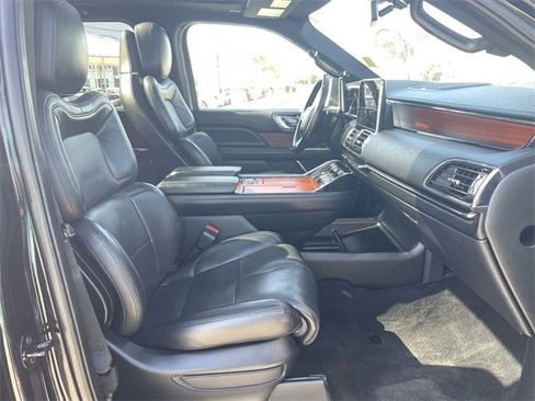 Used 2021 Lincoln Navigator L Reserve image 29