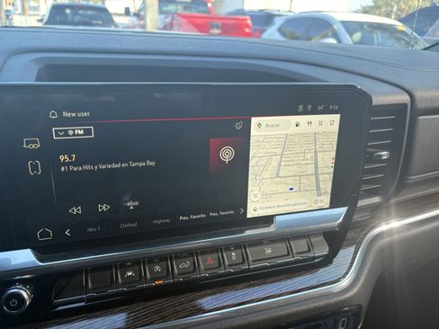 Used 2023 GMC Sierra 1500 SLE w/ Preferred Package image 12