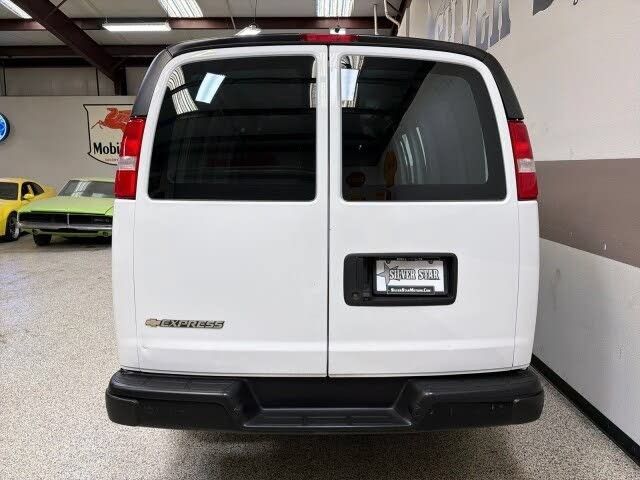 Used 2022 Chevrolet Express 2500 w/ Driver Convenience Package RWD image 8