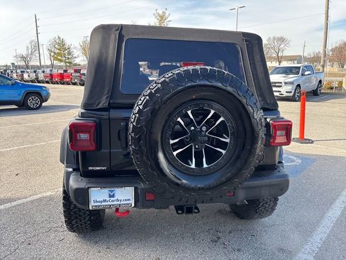 Used 2024 Jeep Wrangler Unlimited Rubicon AWD/4WD image 26