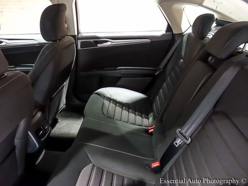 Used 2019 Ford Fusion SE image 14