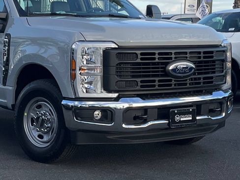 New 2026 Ford F250 XL w/ 360-Degree Camera Package RWD image 3
