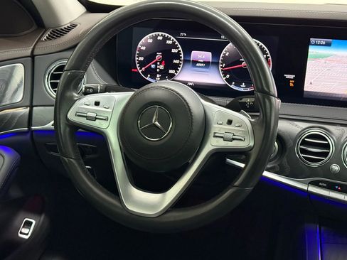 Used 2018 Mercedes-Benz S 560 4MATIC Sedan image 22
