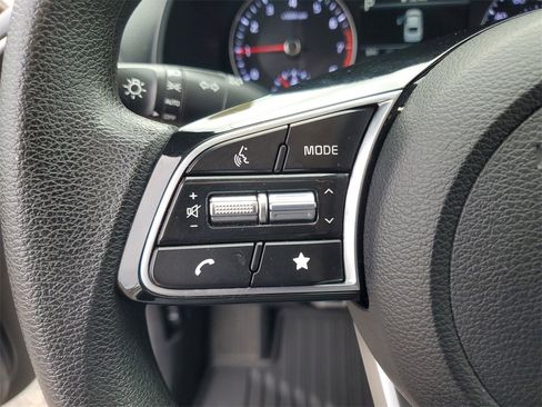 Used 2023 Kia Forte LXS image 11