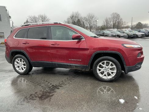 Used 2014 Jeep Cherokee Latitude w/ Comfort/Convenience Group image 2