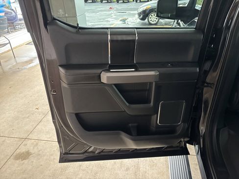 Used 2020 Ford F150 Platinum image 23