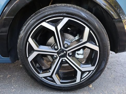 Used 2023 Kia Niro EX Touring FWD image 43