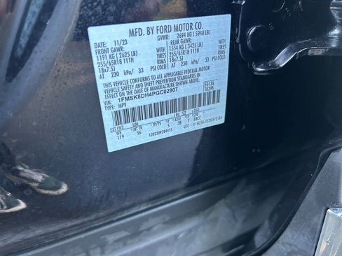 Used 2023 Ford Explorer XLT w/ Equipment Group 202A image 34