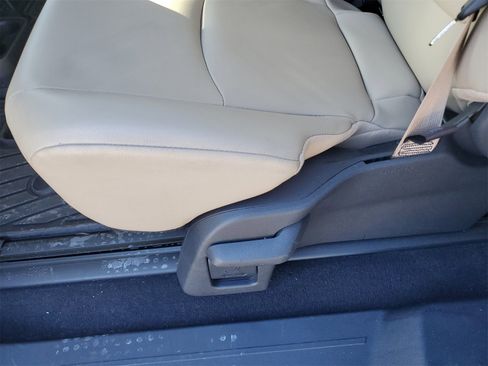 Certified 2022 Toyota Sienna XLE w/ XLE Plus Package image 15