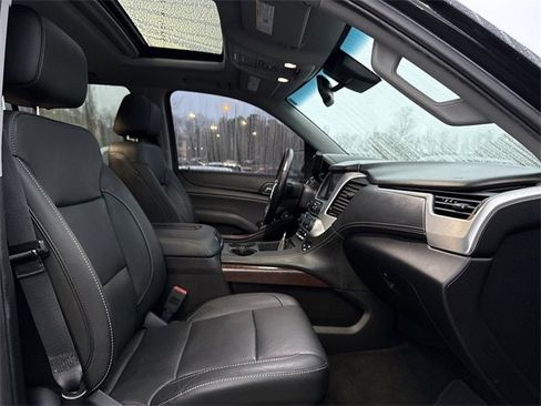 Used 2018 GMC Yukon XL SLT w/ Premium Edition image 21