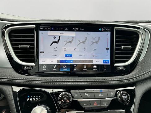 New 2026 Chrysler Pacifica Limited w/ S Appearance Package image 22