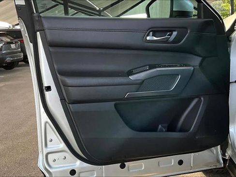 Certified 2023 Nissan Pathfinder SL w/ SL Premium Package image 21