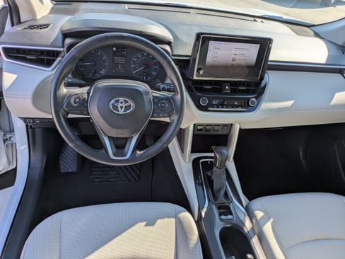 Certified 2023 Toyota Corolla Cross LE image 15