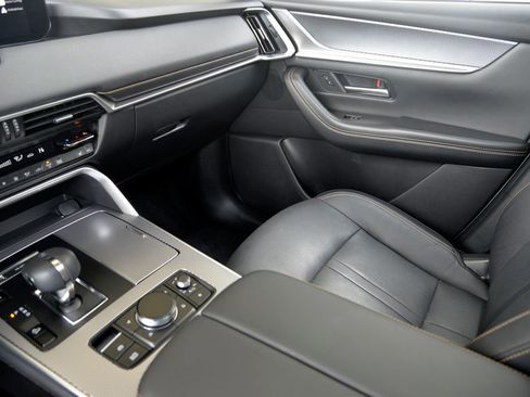 Certified 2024 MAZDA CX-90 Plug-In Hybrid w/ Premium Pkg image 26