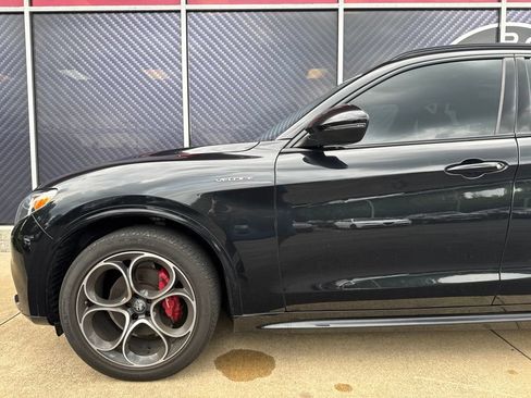 Used 2023 Alfa Romeo Stelvio Veloce AWD/4WD image 16