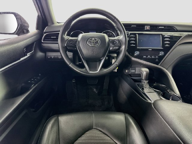 Used 2020 Toyota Camry SE w/ Carpet Mat Package FWD image 20