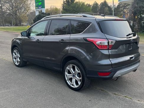 Used 2017 Ford Escape Titanium image 6