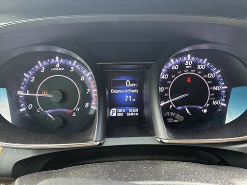 Used 2015 Toyota Avalon XLE FWD image 13