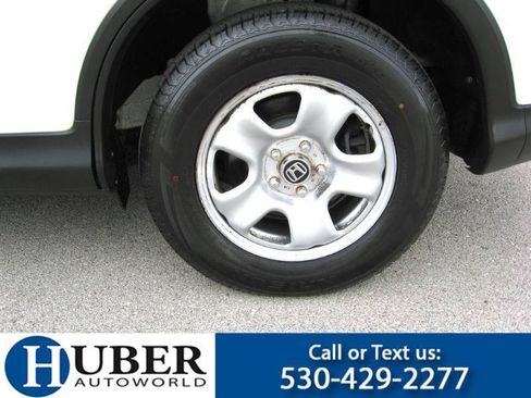 Used 2015 Honda CR-V LX image 17