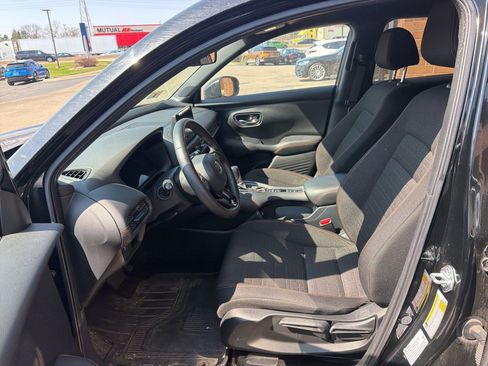 Used 2023 Honda HR-V Sport image 6