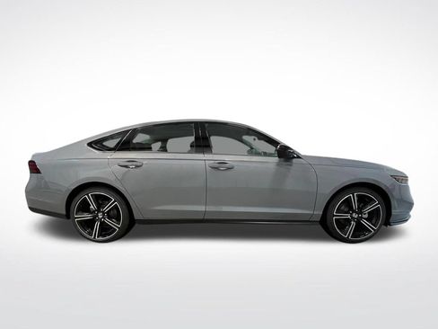 Used 2026 Honda Accord SE image 8