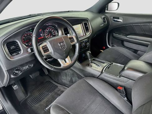 Used 2014 Dodge Charger R/T w/ Blacktop Package RWD image 10