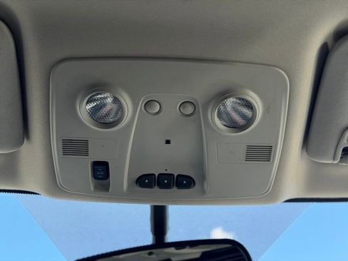 Used 2016 Buick Enclave Leather AWD/4WD image 38