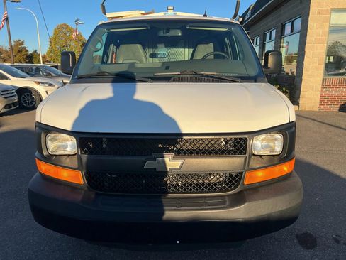 Used 2015 Chevrolet Express 2500 image 8