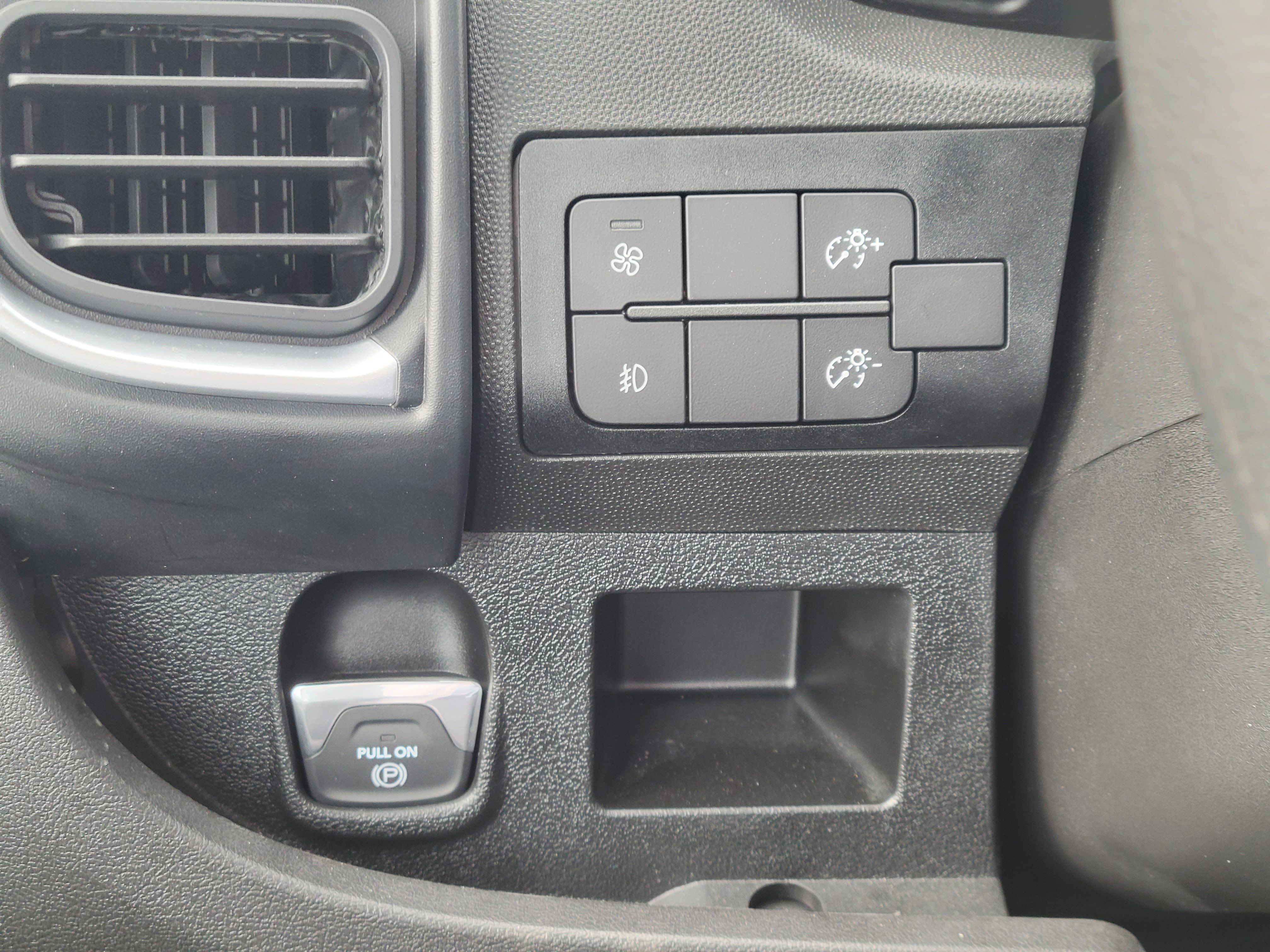 Used 2025 RAM ProMaster 3500 w/ Quick Order Package 22G SLT FWD image 10