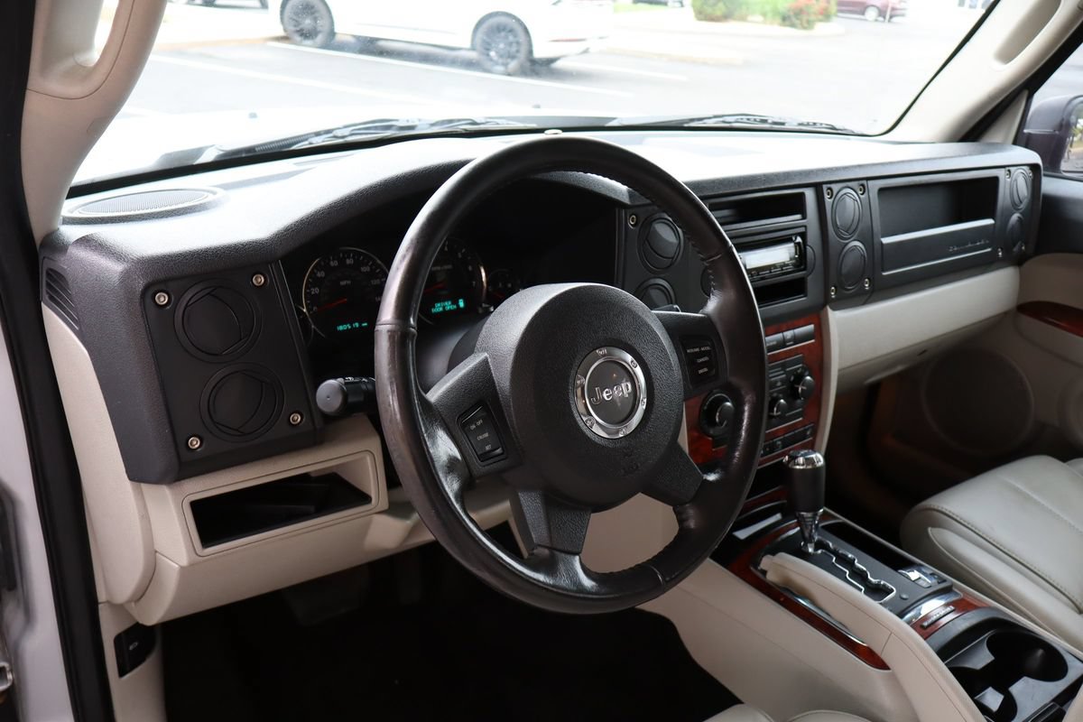 Used 2006 Jeep Commander Limited w/ Trailer Tow Group IV AWD/4WD image 14