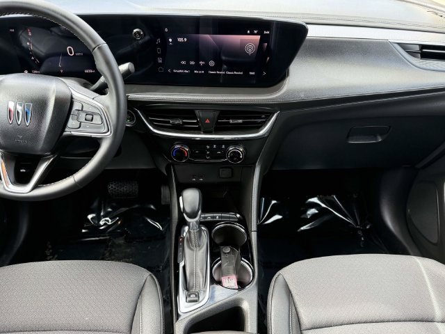 Used 2025 Buick Encore GX Preferred AWD/4WD image 16