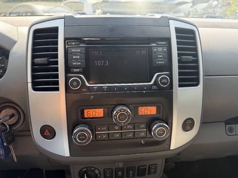 Used 2014 Nissan Frontier SV w/ SV Value Truck Package AWD/4WD image 20