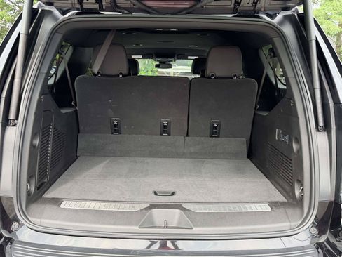 Certified 2025 Chevrolet Suburban Premier AWD/4WD image 6